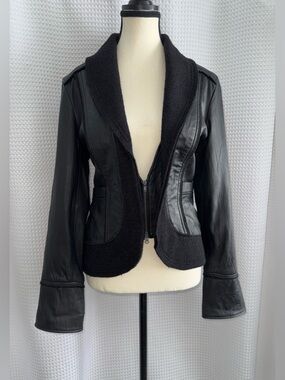 T&I black leather tailored Jacket with wool accents and flared sleeves sz medium